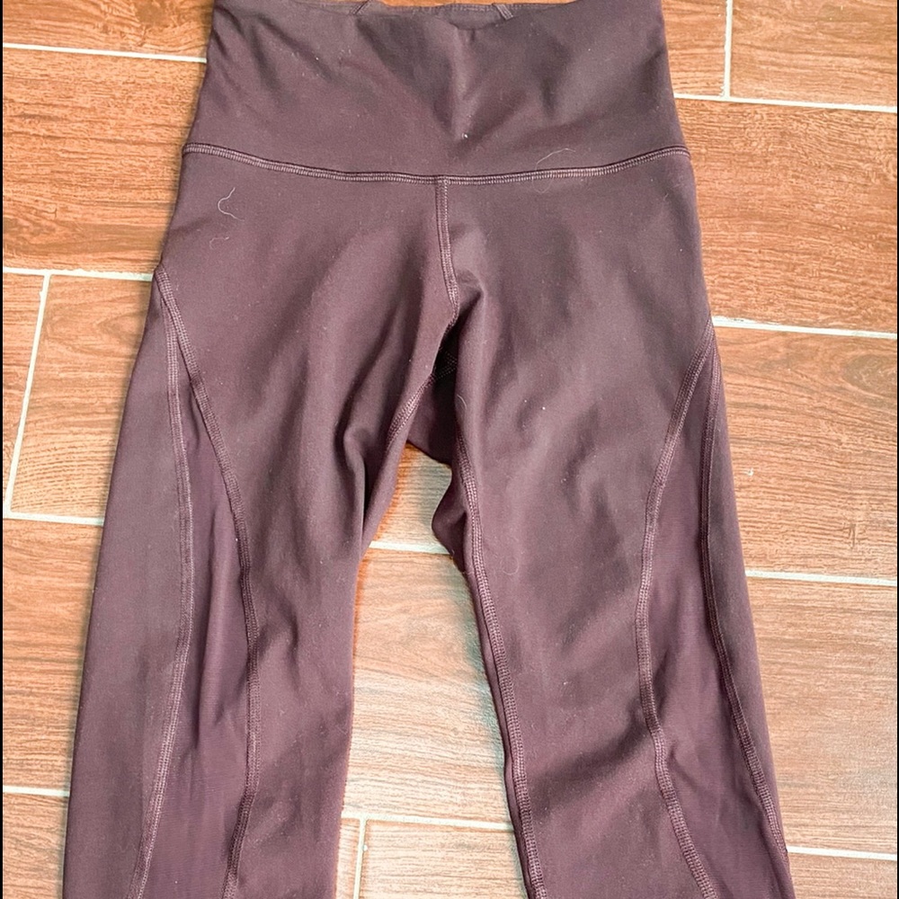 2 pairs of leggings
